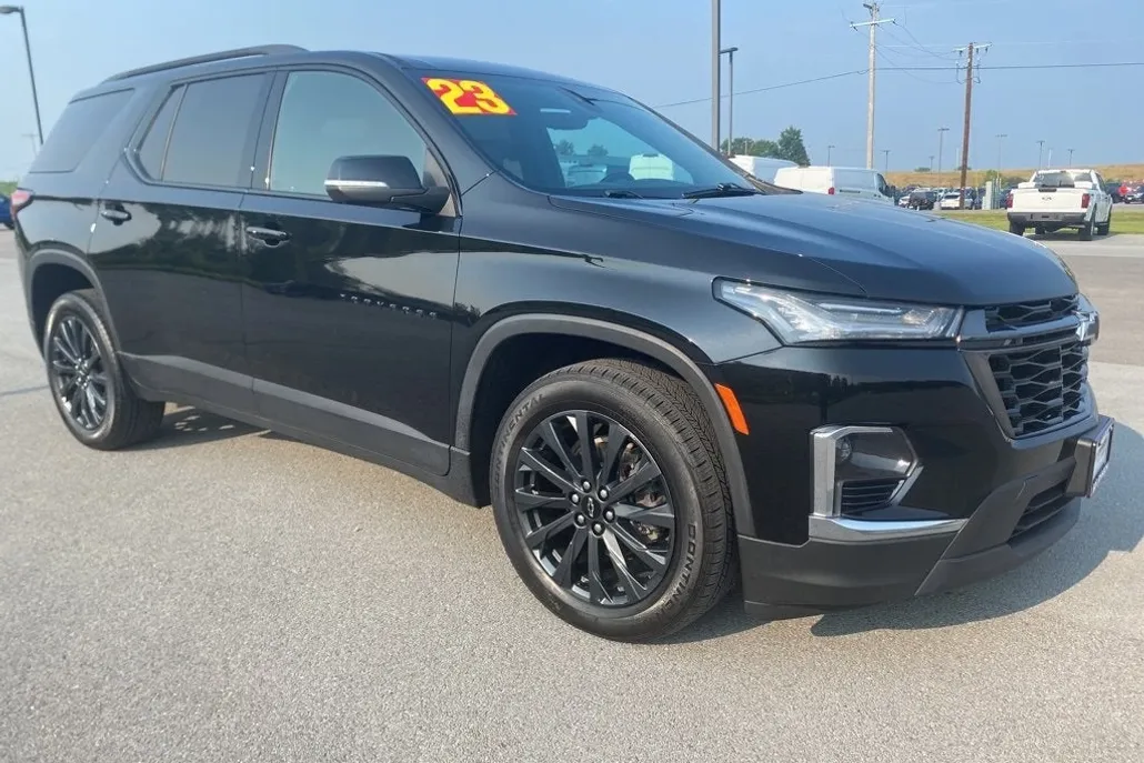 2023 Chevrolet Traverse RS photo 1
