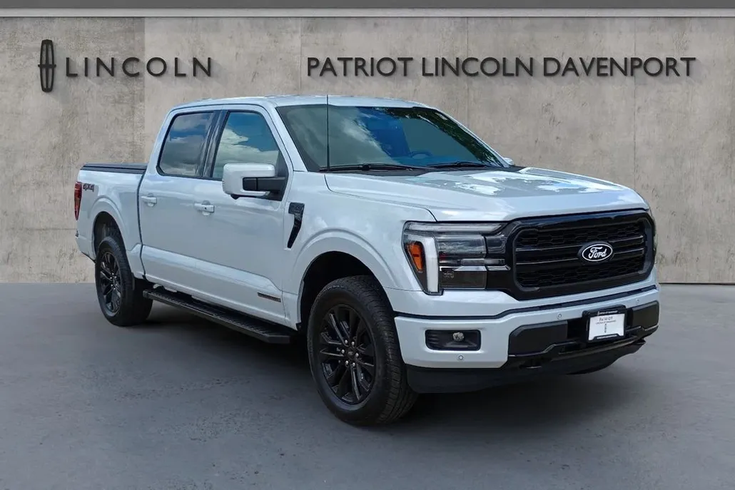 2025 Ford F-150 Lariat photo 1