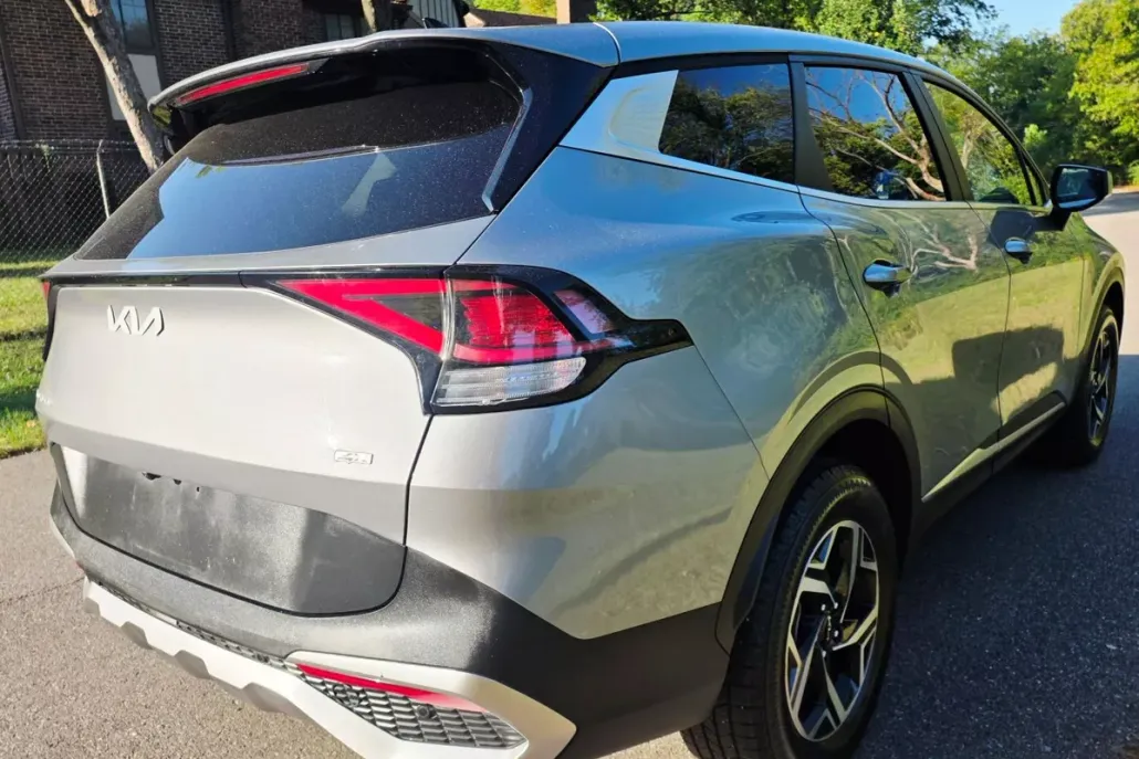 2023 Kia Sportage LX photo 1