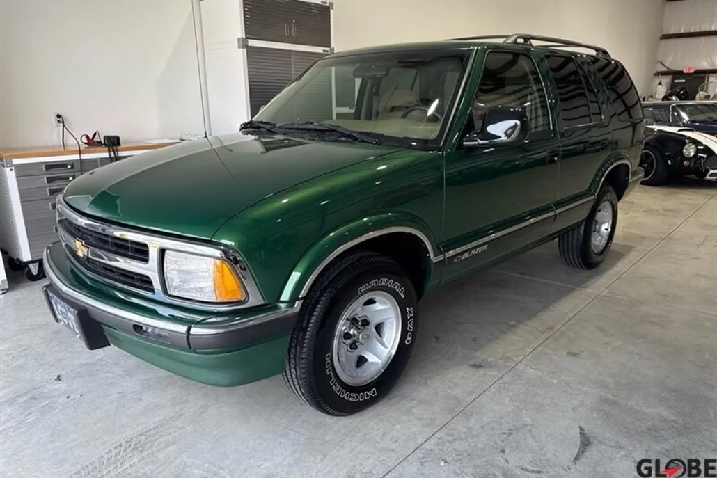 1997 Chevrolet Blazer LS photo 1