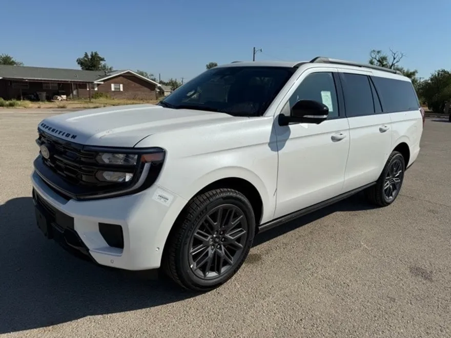 2025 Ford Expedition MAX Platinum photo 1