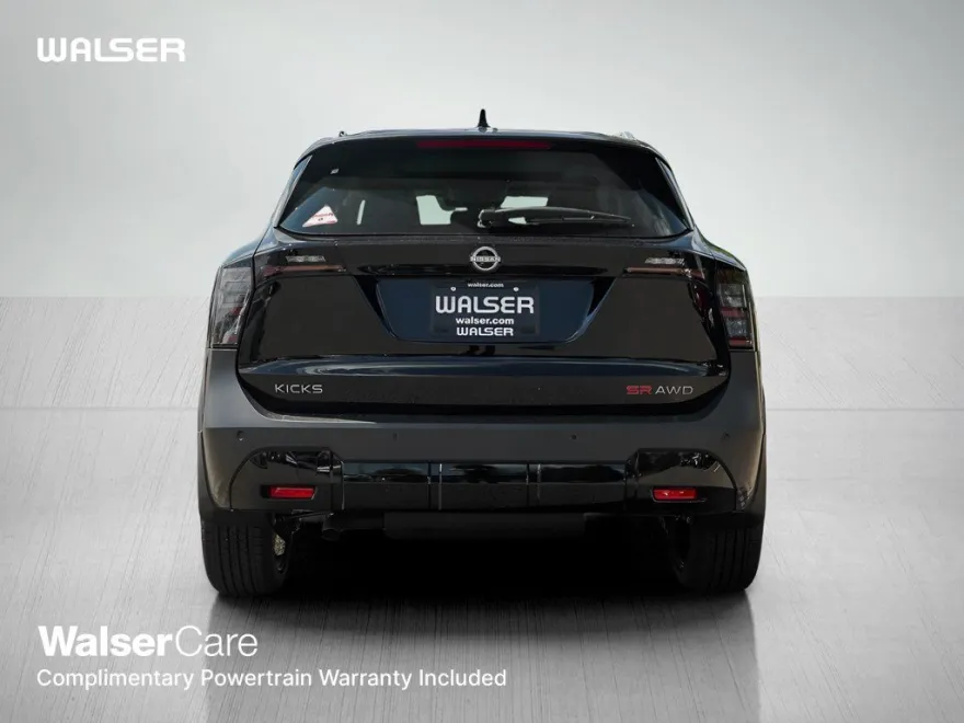 2025 Nissan Kicks SR photo 1