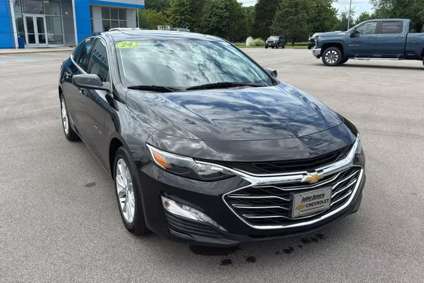 2024 Chevrolet Malibu 1LT photo 1