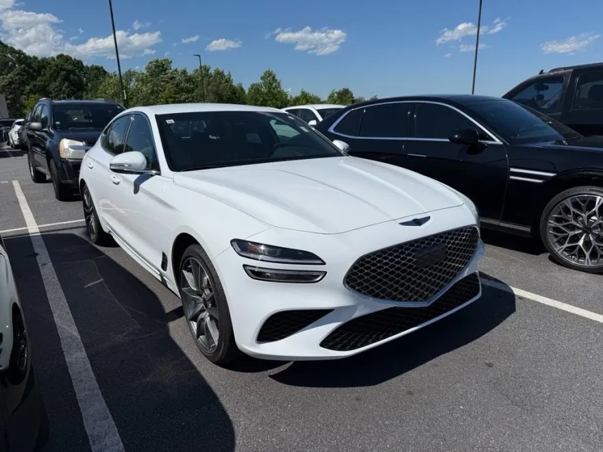 2025 Genesis G70 2.5T photo 1