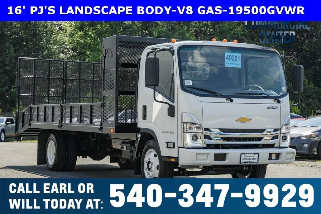 2025 Chevrolet Silverado photo 1