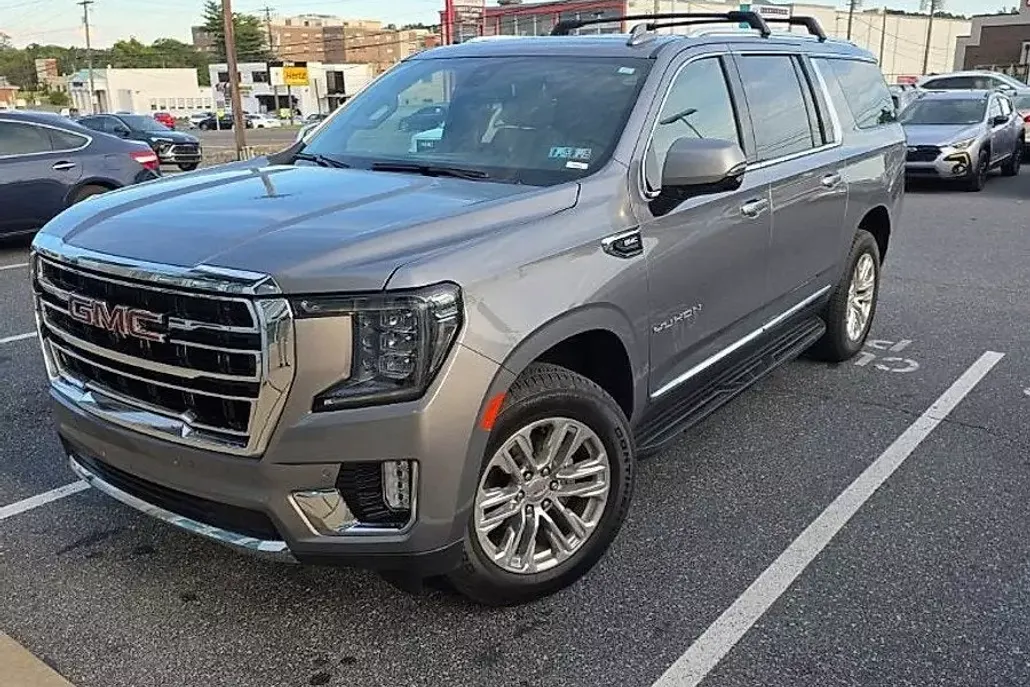 2022 Gmc Yukon XL SLT photo 1