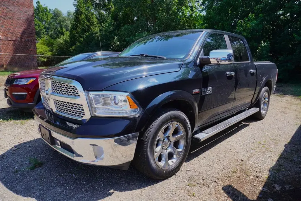 2017 Ram 1500 Laramie photo 1