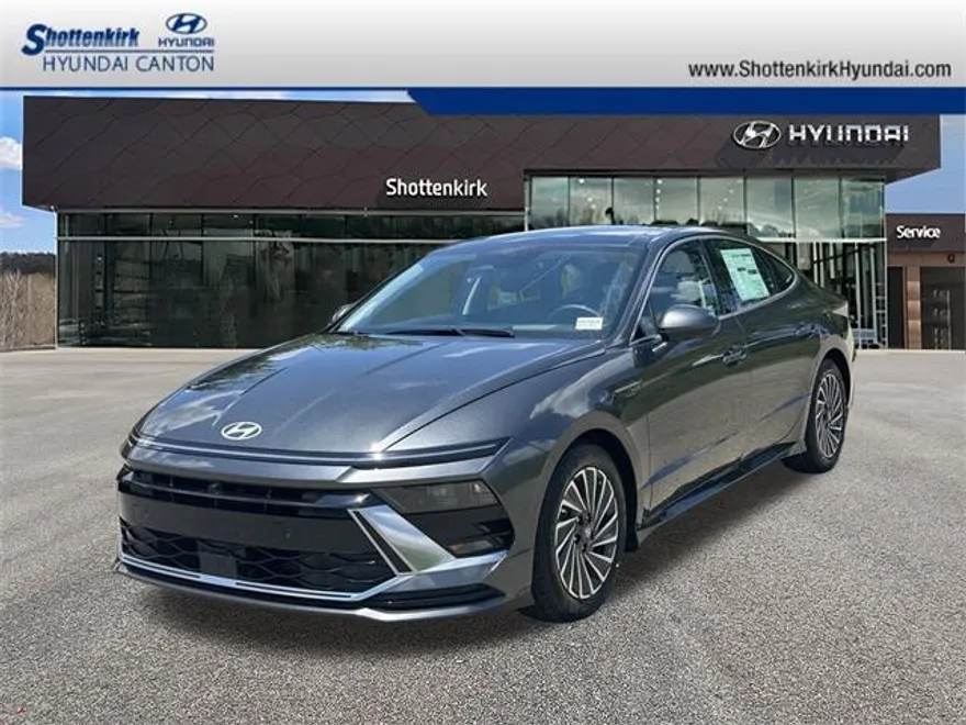 2025 Hyundai Sonata Hybrid Limited photo 1