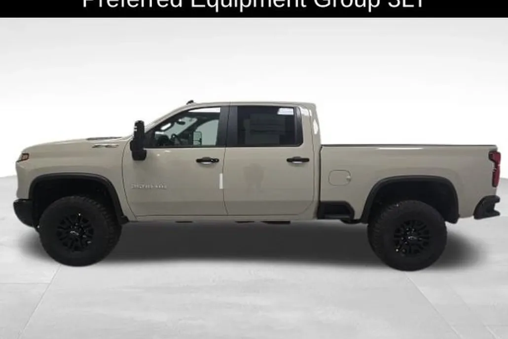2026 Chevrolet Silverado 2500HD ZR2 photo 1