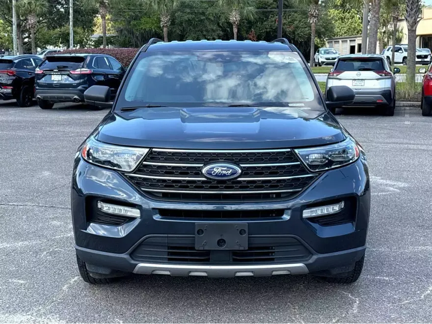 2022 Ford Explorer XLT photo 1