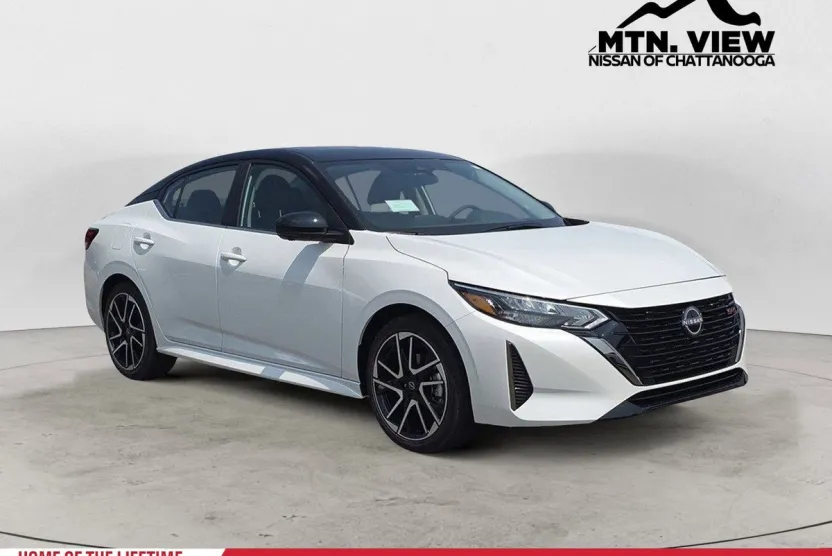 2025 Nissan Sentra SR photo 1
