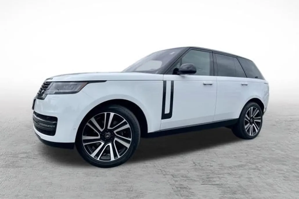 2023 Land Rover Range Rover SE photo 1