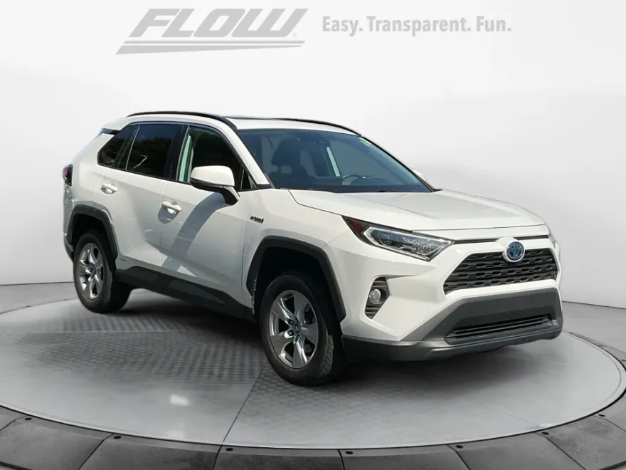 2020 Toyota RAV4 Hybrid XLE photo 1