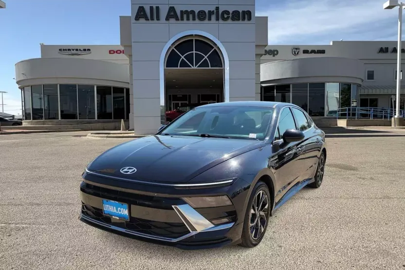 2024 Hyundai Sonata SEL photo 1