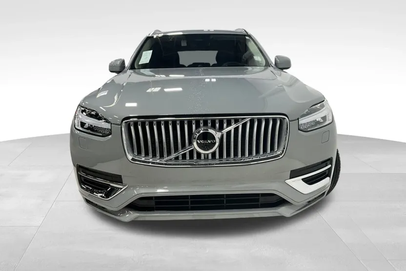 2025 Volvo XC90 AWD photo 1
