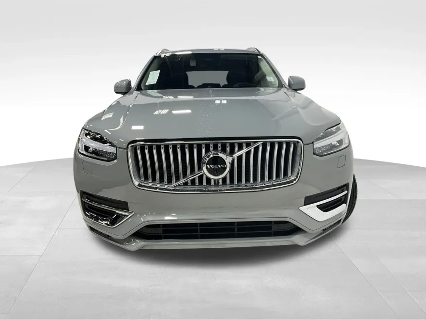 2025 Volvo XC90 AWD photo 1