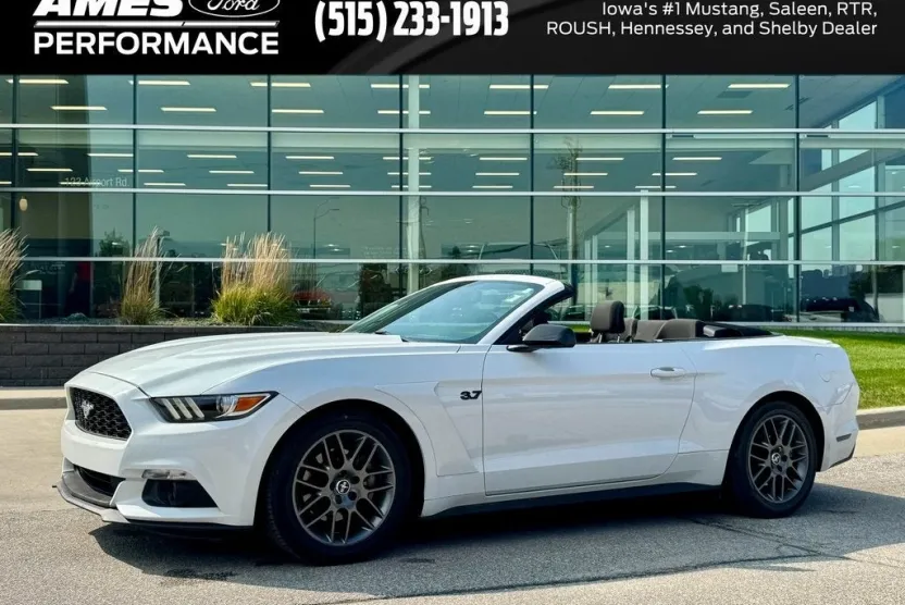 2015 Ford Mustang V6 Convertible photo 1