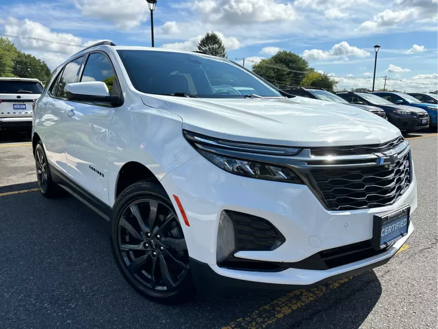 2023 Chevrolet Equinox RS photo 1
