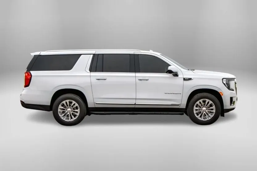 2024 Gmc Yukon XL SLT photo 1