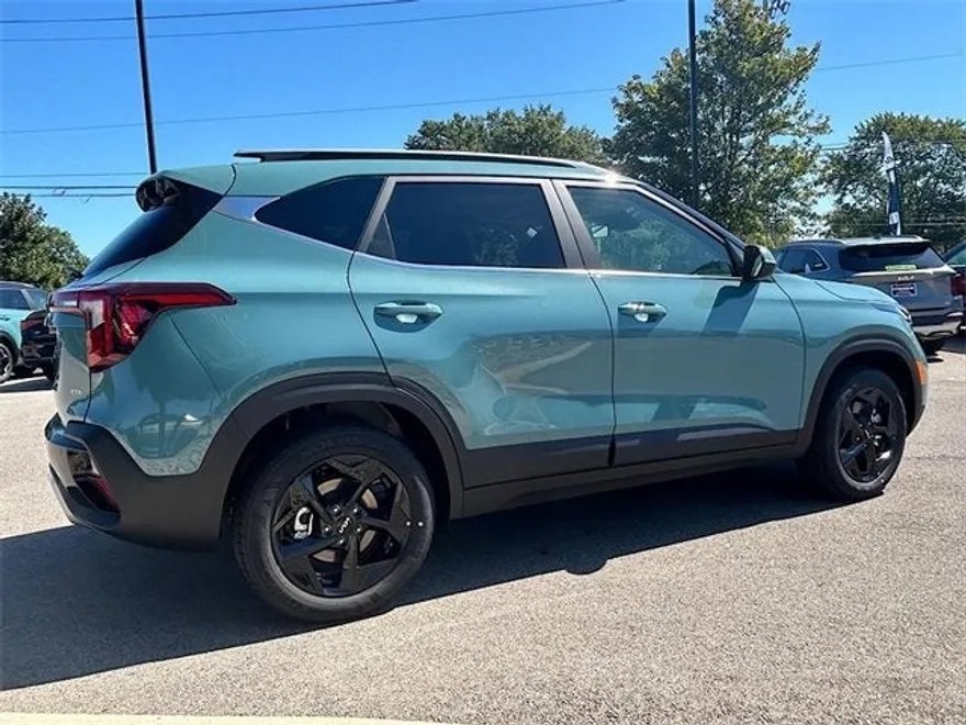 2026 Kia Seltos EX photo 1