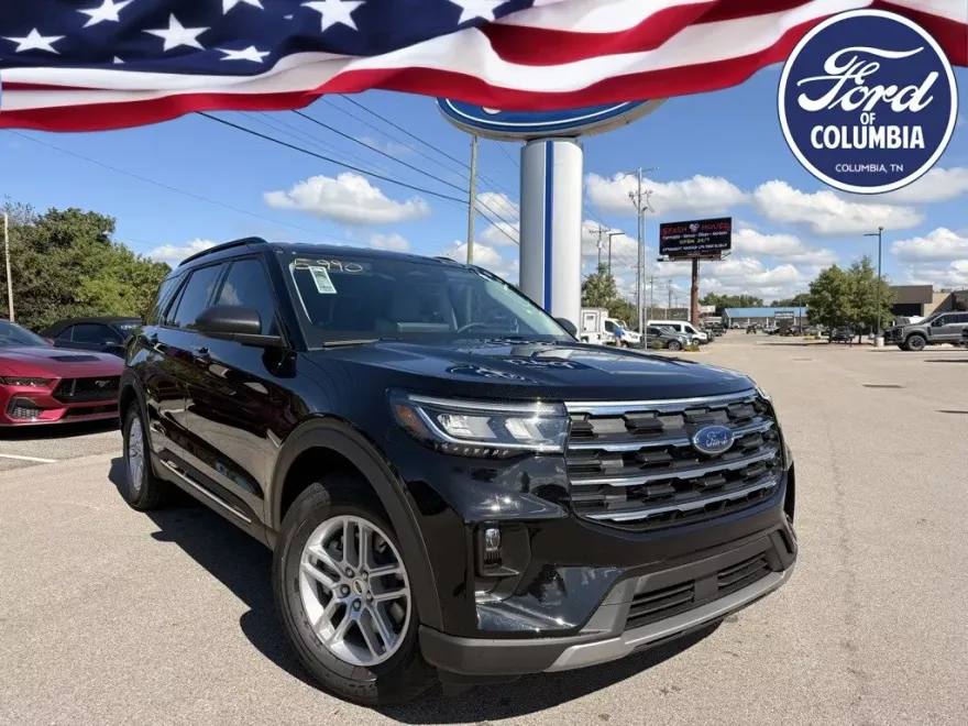 2025 Ford Explorer photo 1