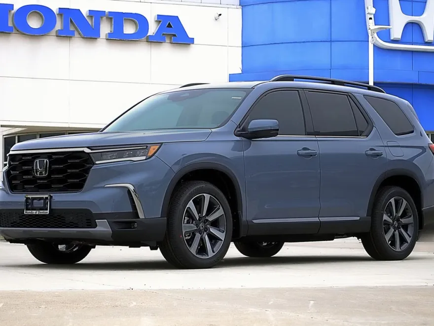 2025 Honda Pilot Touring photo 1