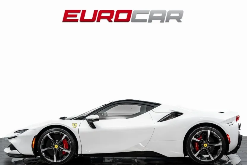 2024 Ferrari SF90 Spider Base photo 1