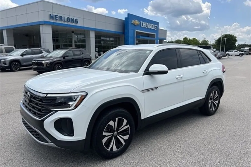 2025 Volkswagen Atlas Cross Sport SE photo 1
