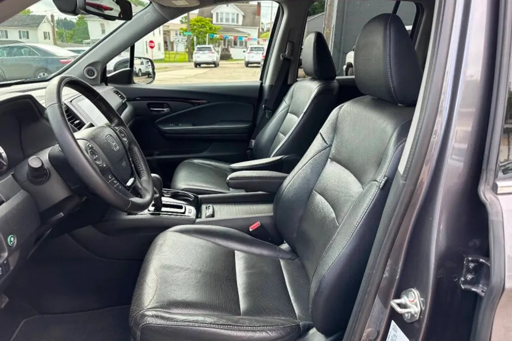 2019 Honda Ridgeline RTL-E photo 1