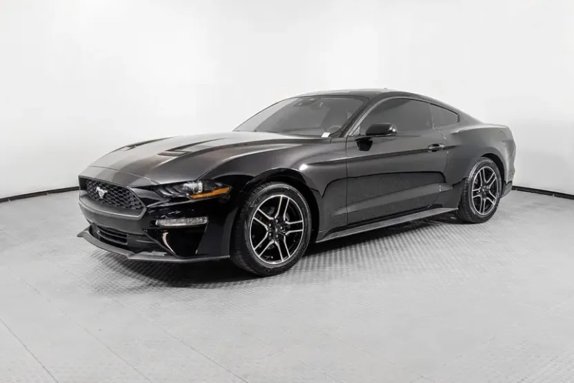 2021 Ford Mustang EcoBoost photo 1
