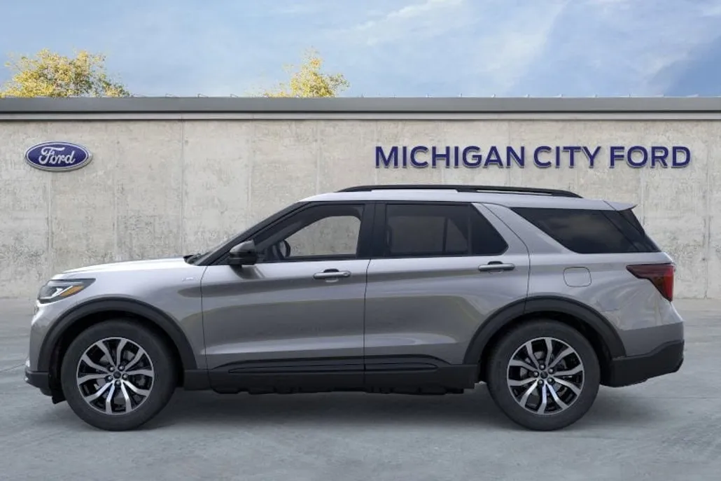 2025 Ford Explorer ST-Line photo 1