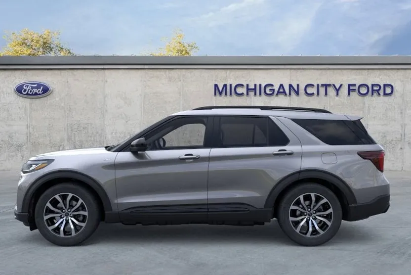 2025 Ford Explorer ST-Line photo 1