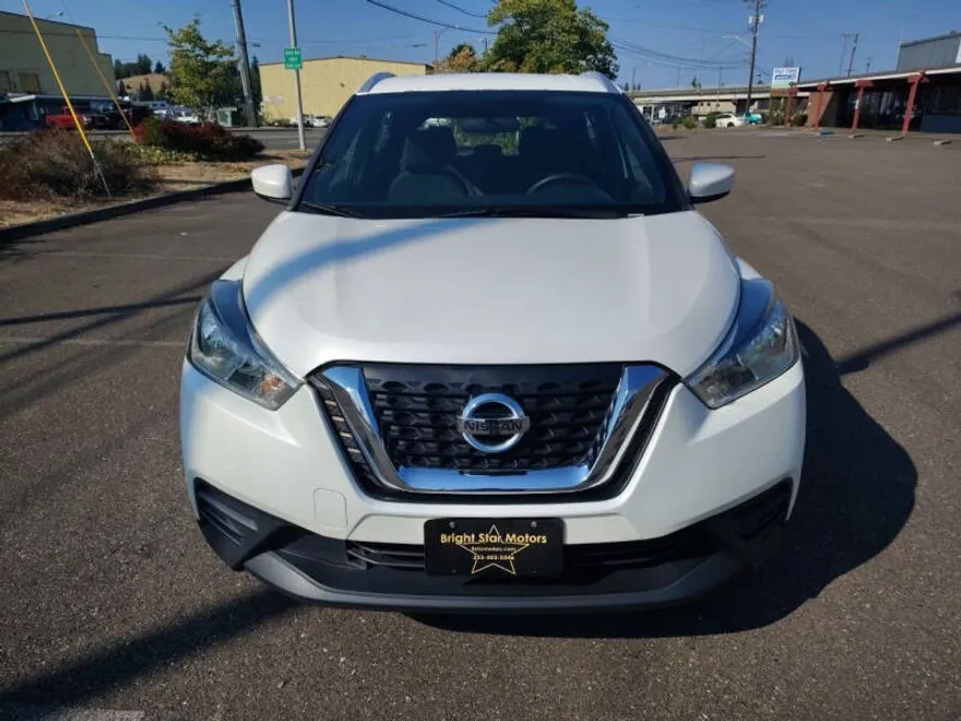 2019 Nissan Kicks SV photo 1