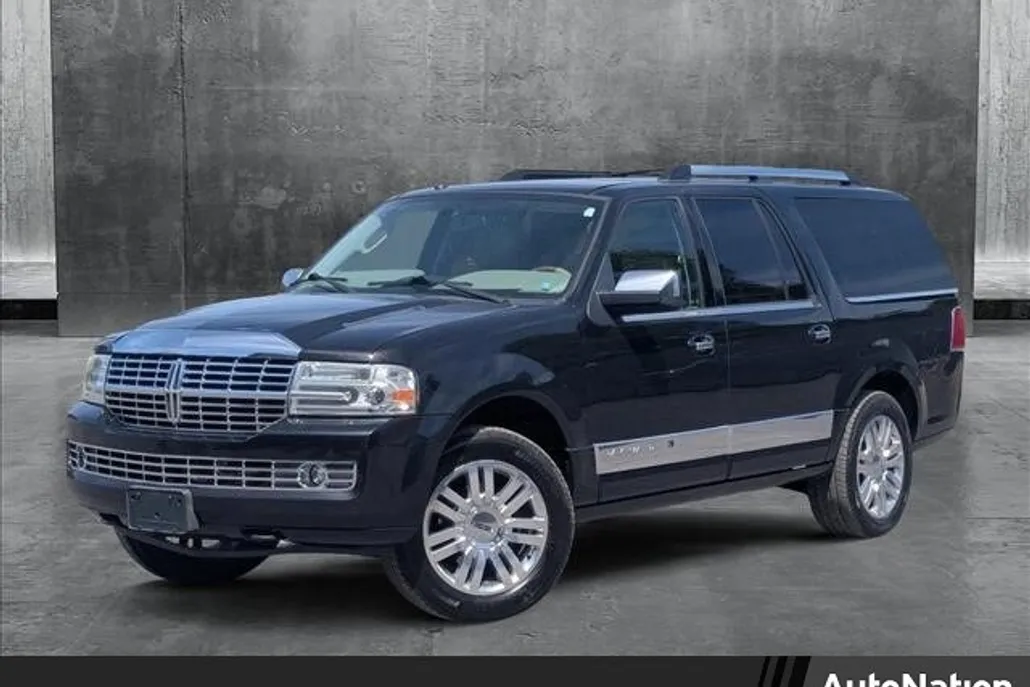 2012 Lincoln Navigator L photo 1