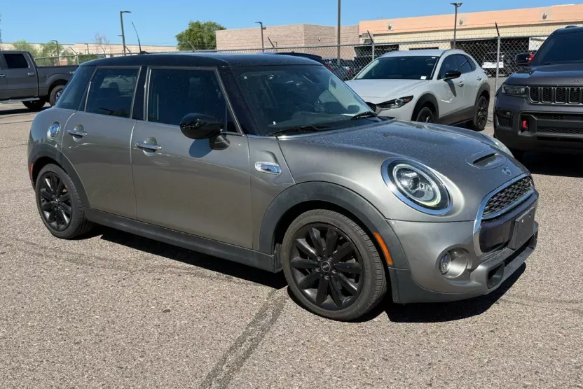 2020 Mini Cooper 4 Door Hardtop S photo 1