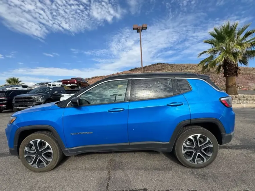 2023 Jeep Compass Limited photo 1