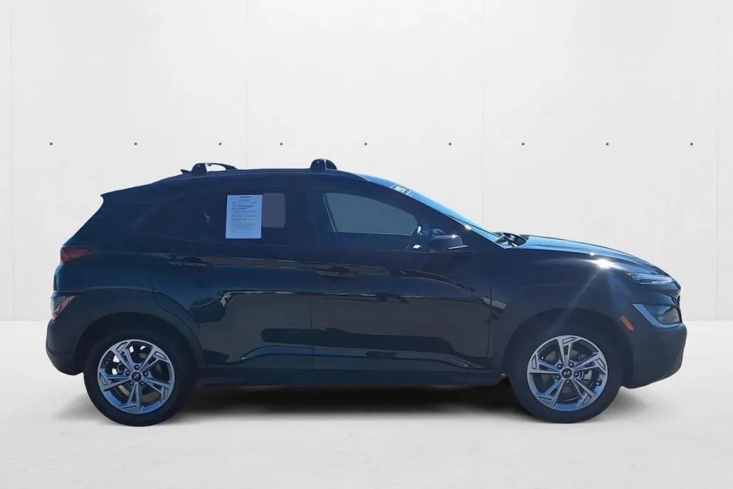 2023 Hyundai Kona SEL photo 1