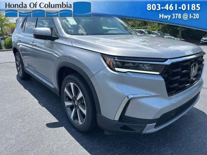 2025 Honda Pilot Touring photo 1