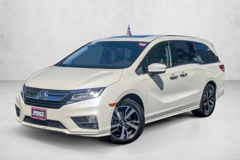 2018 Honda Odyssey Elite photo 1