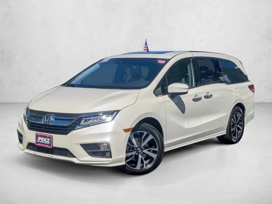 2018 Honda Odyssey Elite photo 1