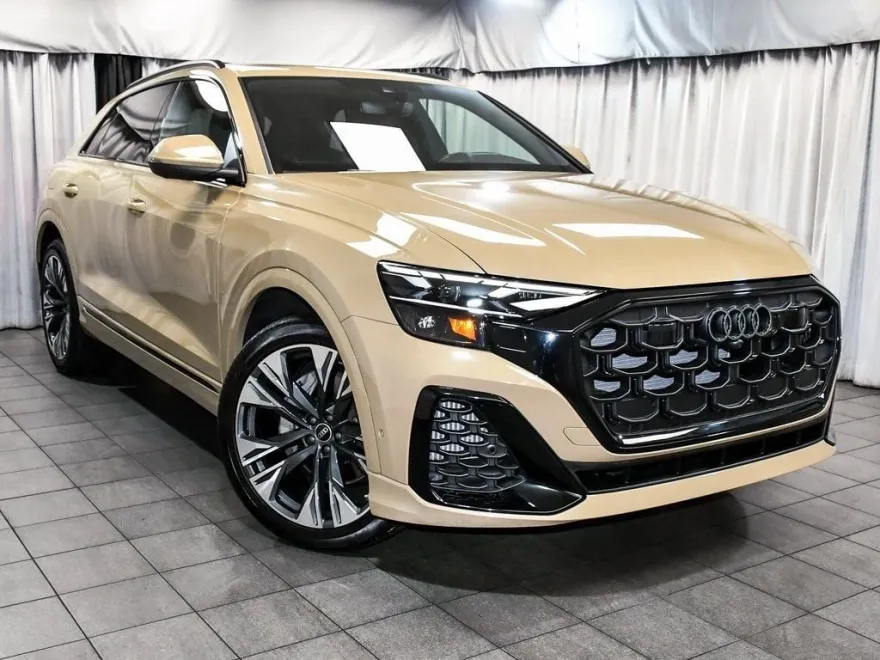 2024 Audi Q8 55 Premium Plus line photo 1