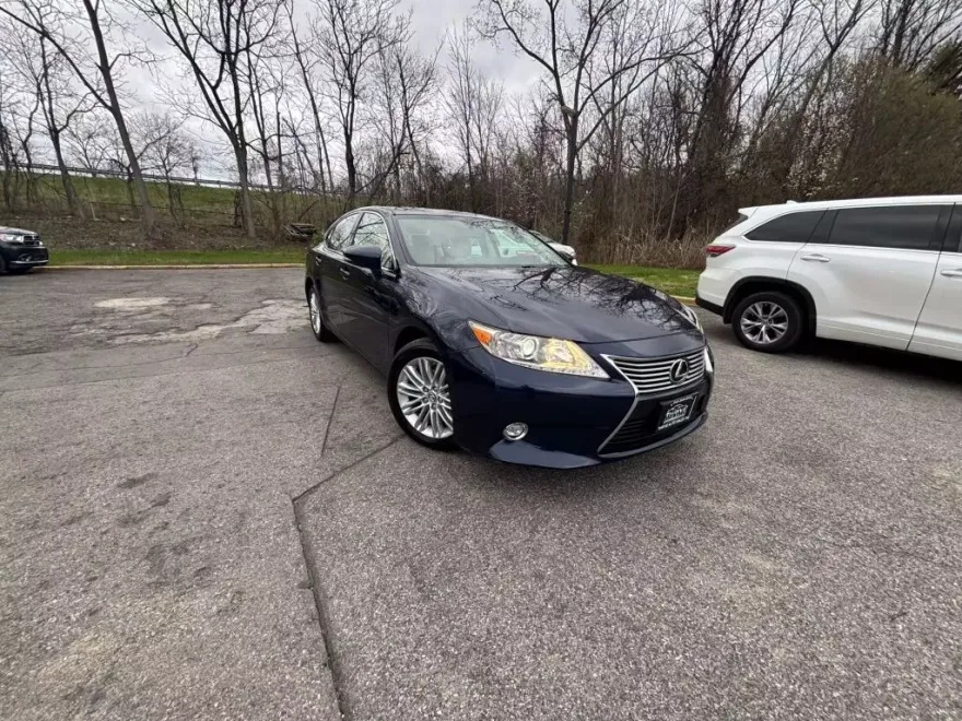 2015 Lexus ES 350 photo 1