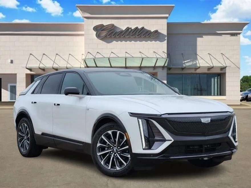 2025 Cadillac Lyriq Sport photo 1