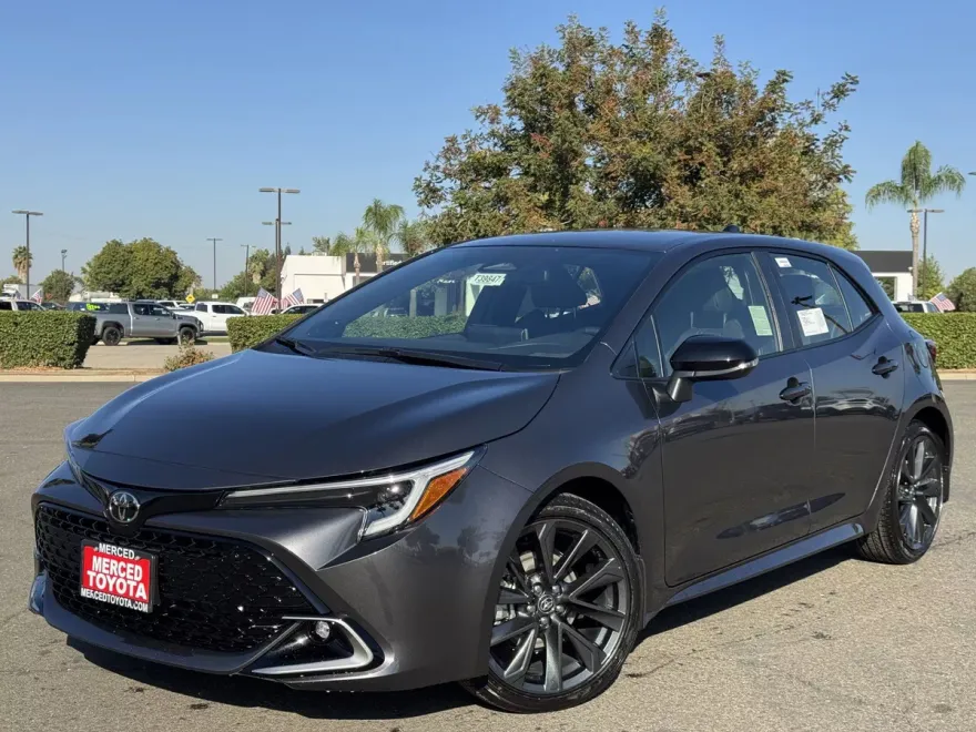2026 Toyota Corolla XSE photo 1
