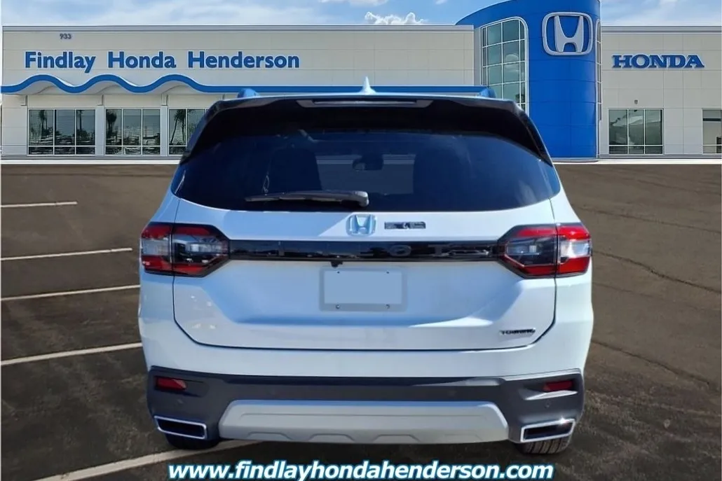 2025 Honda Pilot Touring photo 1