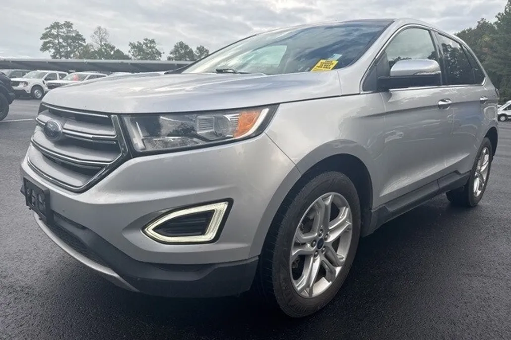 2018 Ford Edge Titanium photo 1
