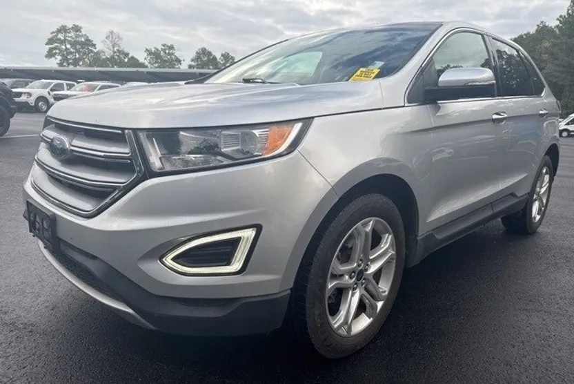 2018 Ford Edge Titanium photo 1