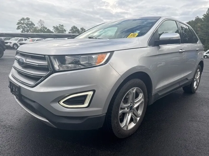 2018 Ford Edge Titanium photo 1