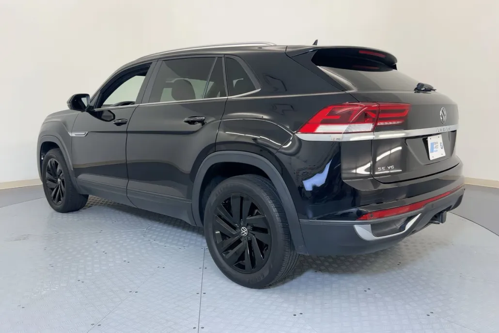 2023 Volkswagen Atlas Cross Sport V6 SE Technology photo 1
