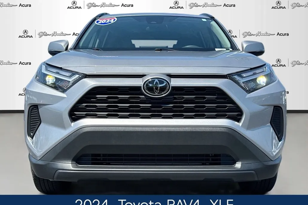 2024 Toyota RAV4 XLE photo 1